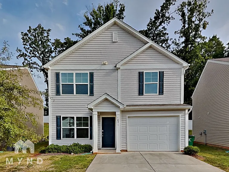 1037 Jaxson Terry Ln — Photo 1