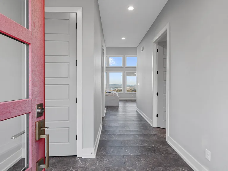 628 Mount Riante Rd — Photo 10