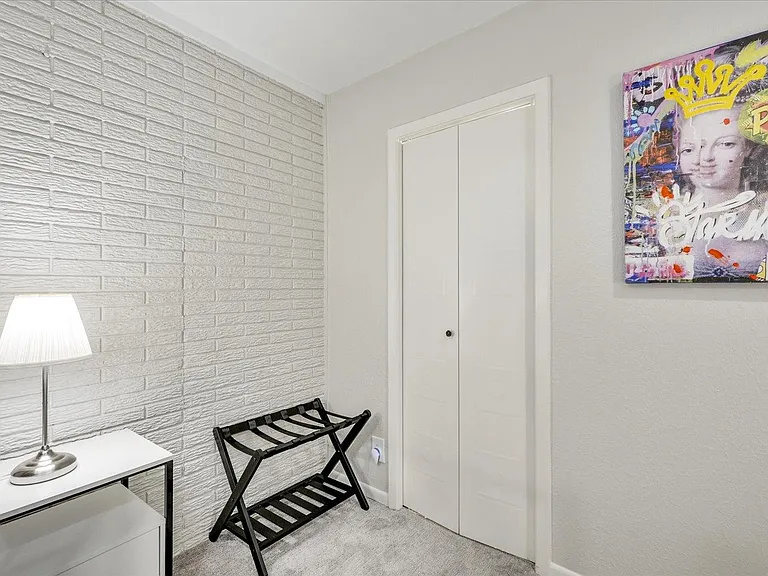 612 W Northgate Dr #612 — Photo 31