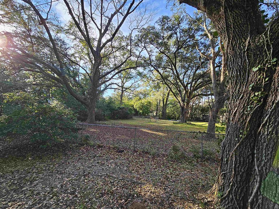 1st image of 0 Roswell Dr