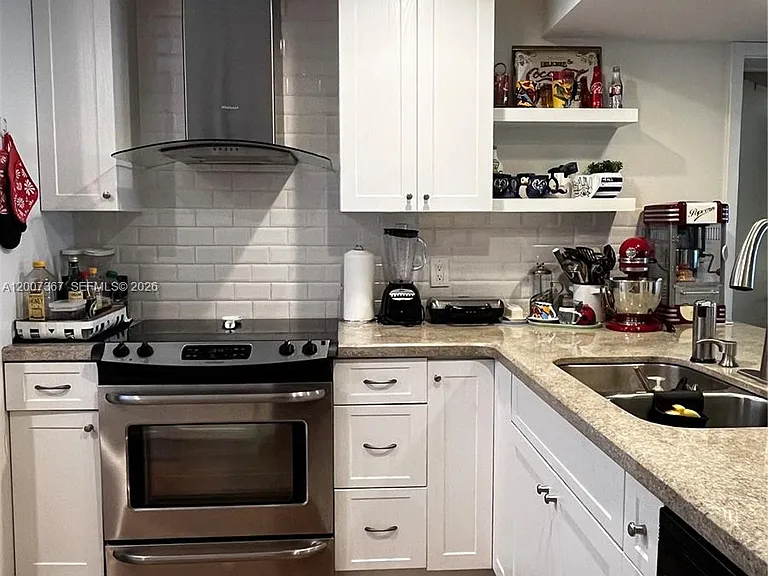 1518 Whitehall Dr #104 — Photo 14