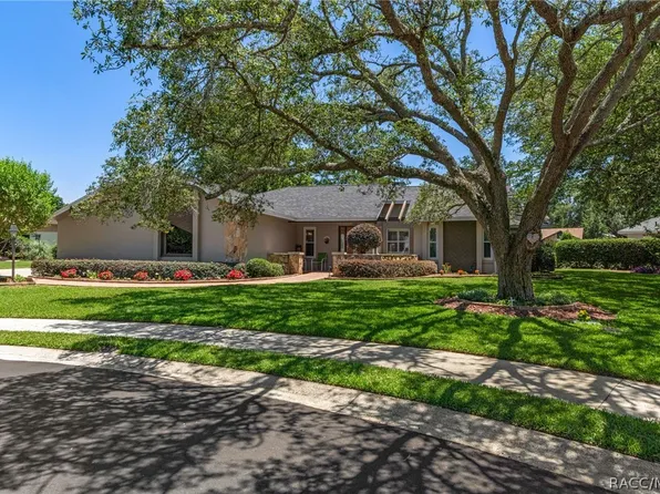 1330 N Hunterston Point, Crystal River, FL 34429