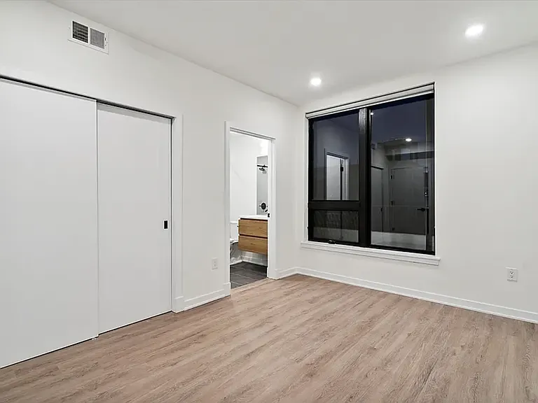 Freedom Lofts — Photo 18