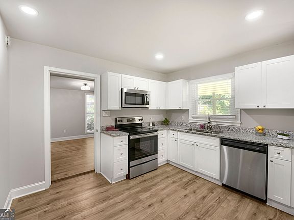 4th image of 1371 Varner Rd