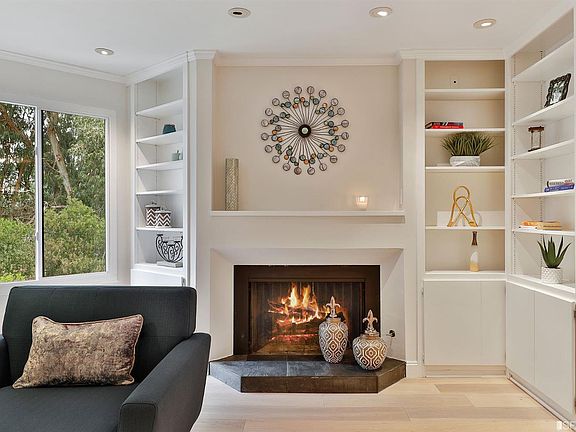4th image of 109 S Lake Merced Hls APT 2D