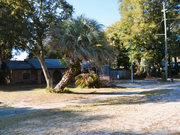 515 Beach Dr, Destin, FL 32541