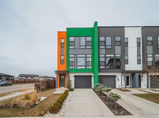 1704 Keene Cres SW, Edmonton, AB T6W 3W3