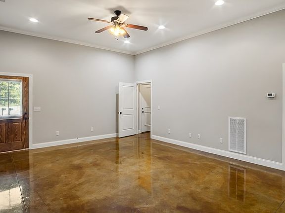 3rd image of 129 Weston Dr