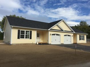 8 Kingsbury Xing #101, Milton, VT 05468