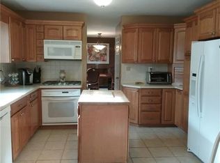 35 Van Wickle Rd, East Brunswick, NJ 08816