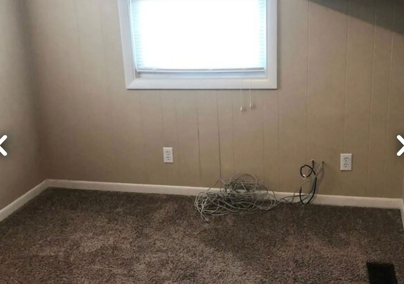 Large 8 BR in heart of Bloomington! — Photo 4