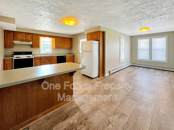 16 Pennsylvania Ave, Mill Hall, PA 17751