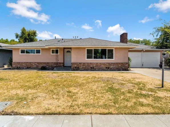 880 I St, Parlier, CA 93648