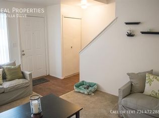 569 Villa Dr, Ypsilanti, MI 48198