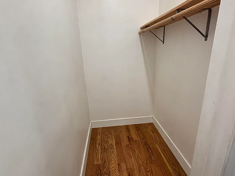 251 Manhattan Ave #1 — Photo 15