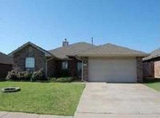1900 SE 17th St, Moore, OK 73160