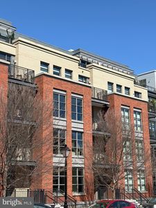 16 Bakers Walk #404, Alexandria, VA, 22314