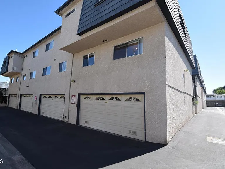 18550 Hatteras St #73 — Photo 27