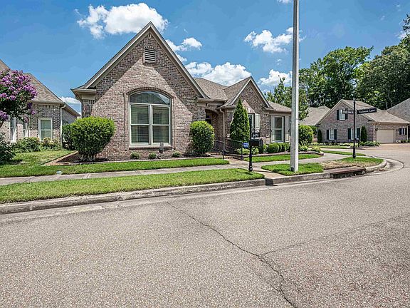 2nd image of 8476 Allenby Lakes Dr
