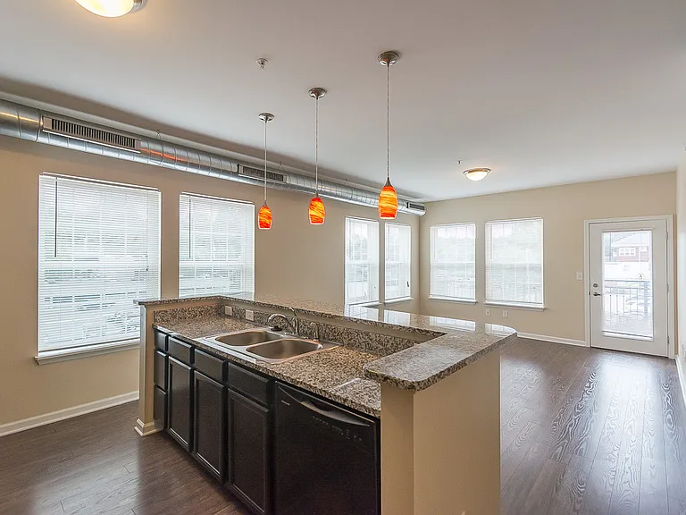 The Gateway Apartments — Photo 39