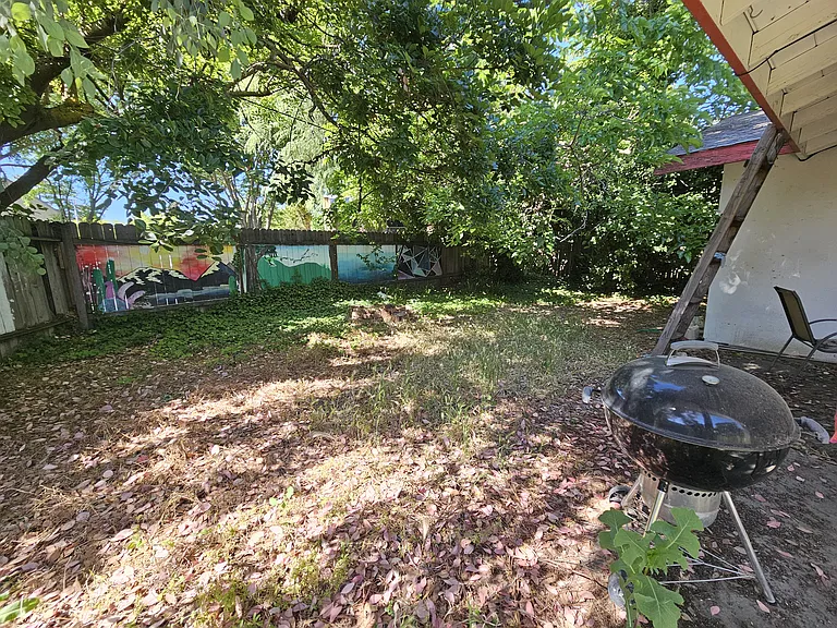 613 Radcliffe Dr — Photo 14