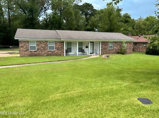 5767 Old Canton Rd, Jackson, MS 39211