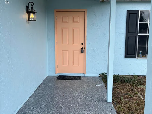1136 Minnet Ct NE, Palm Bay, FL 32905