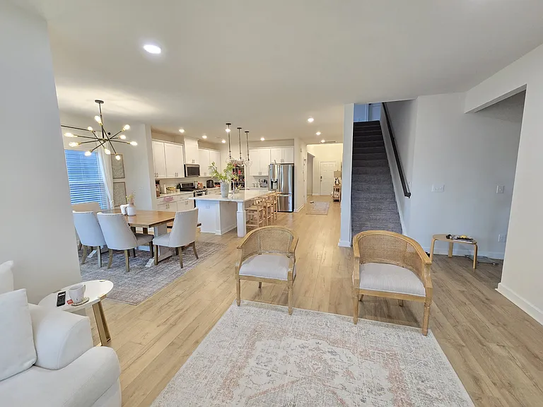 4058 Armstrong Farm Dr — Photo 16