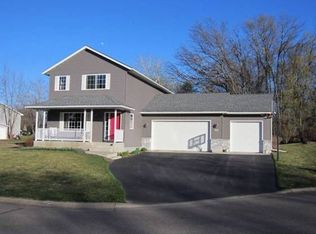 120 Frontier Ct, Sauk Rapids, MN 56379