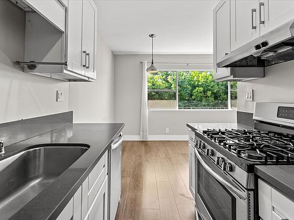 4th image of 12017 Pacific Ave #7