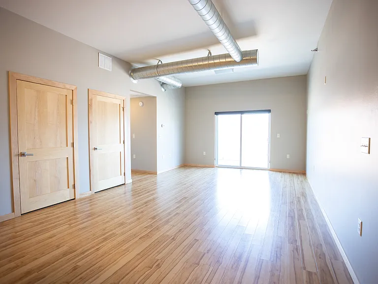 Uptown Exchange Lofts — Photo 5