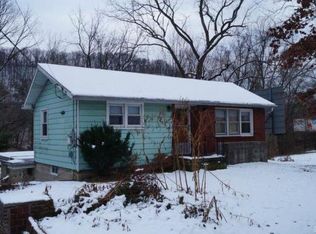 2565 N Delaware Dr, Easton, PA 18040