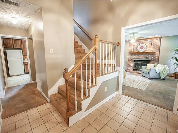 4th image of 675 Chatsworth Dr