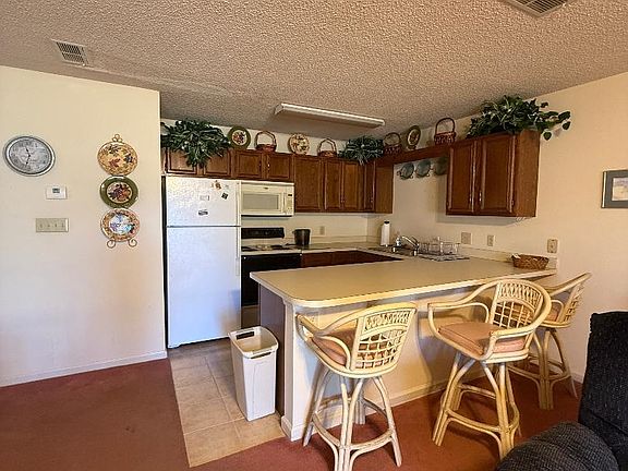 4th image of 1026 Red Tree Circle #F