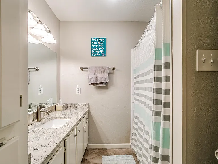 512 Stallion Ln — Photo 10