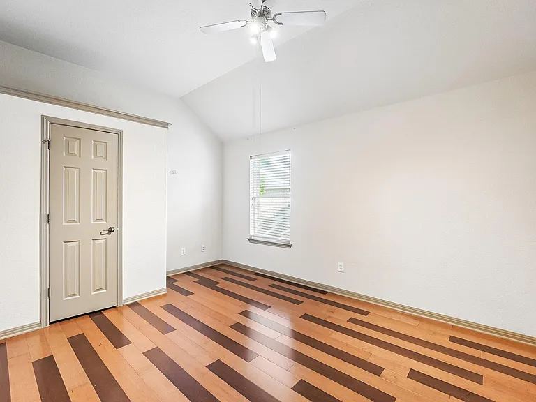 10028 Lisi Anne Dr — Photo 21