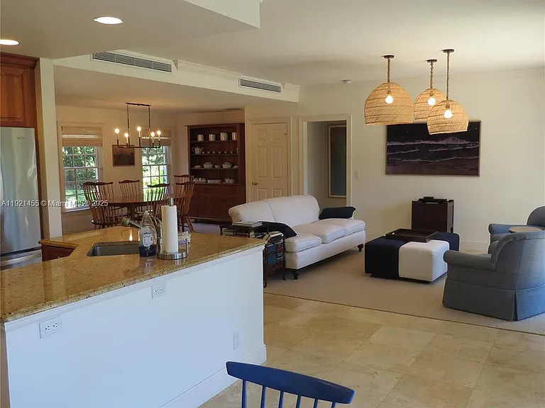 404 S Beach Rd — Photo 10
