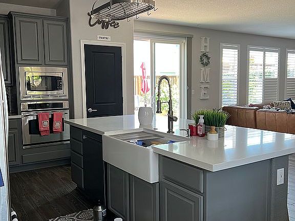 4th image of 10046 Bay Harbor Dr