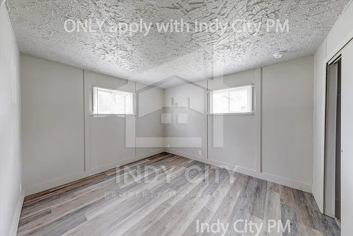 3209 E 26th St — Photo 13