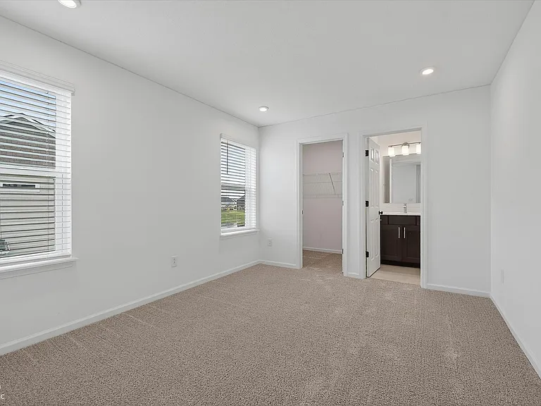 20374 N Pacific Ave — Photo 26