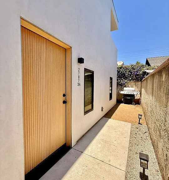 2707 Benedict St #3/4 — Photo 1