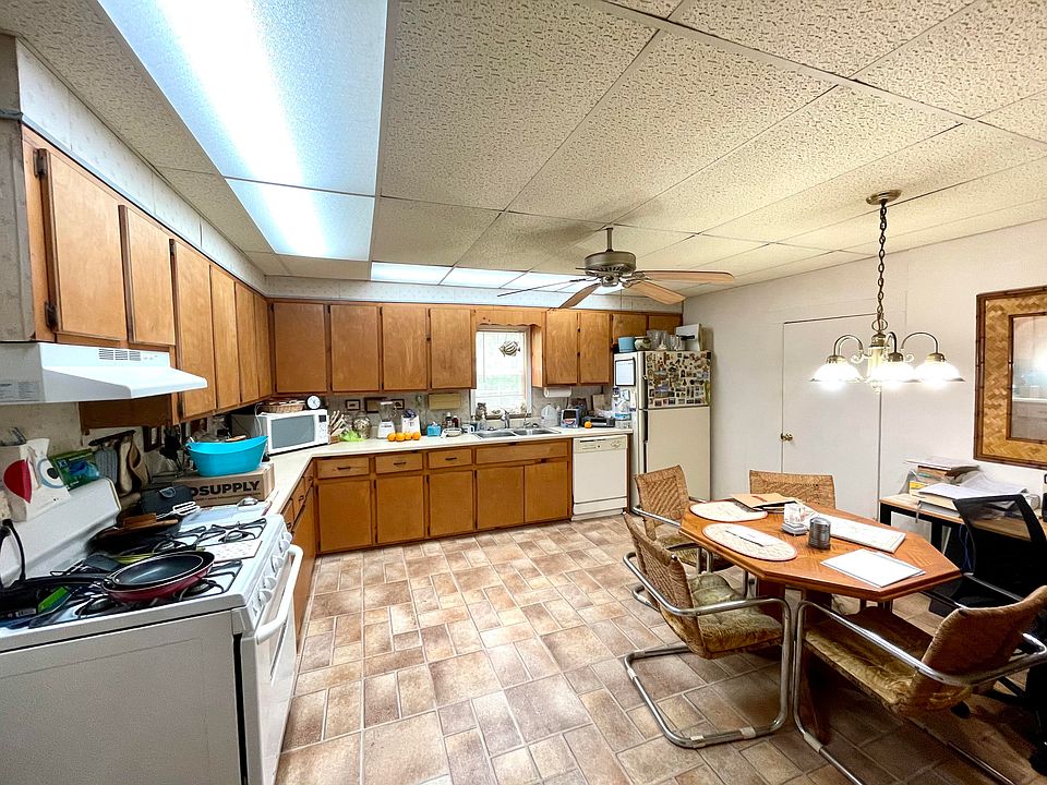 107 W Monroe Ave, Okolona, MS 38860 Zillow