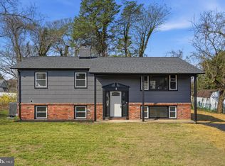 7918 Elizabeth Rd, Pasadena, MD 21122