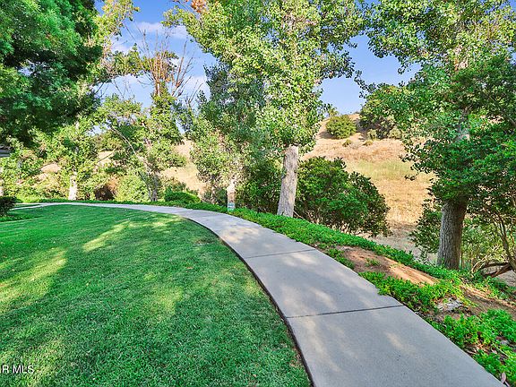 3rd image of 6826 Poppyview Dr