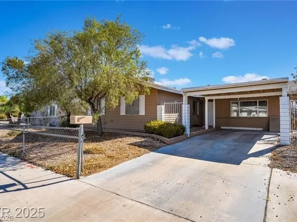 4452 Peterson Dr, Las Vegas, NV 89103