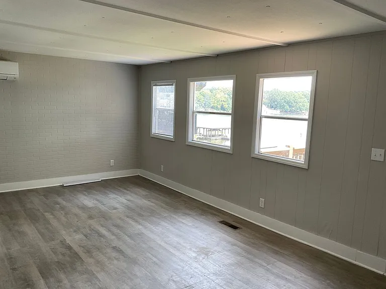 6950 Ingleside Dr — Photo 7