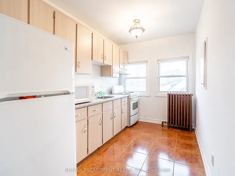 80 Saint Clair Ave #3 — Photo 7