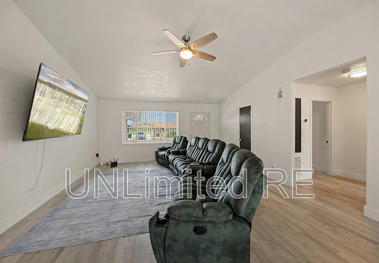 3486 N Christine Dr — Photo 5