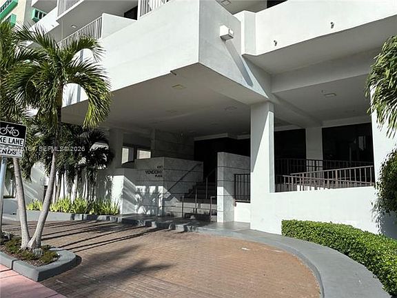 2nd image of 4301 Collins Ave #Cu-402