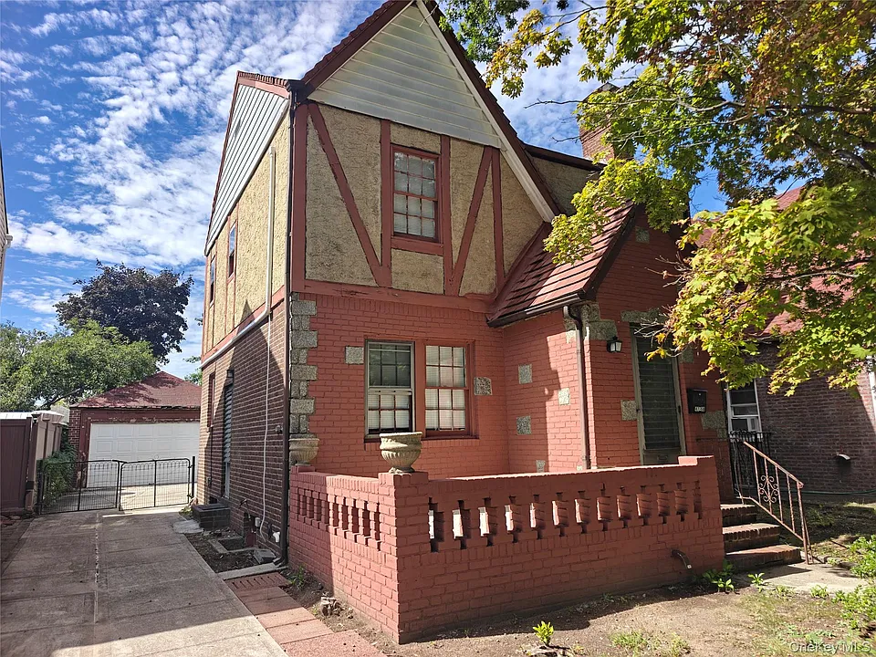 4758 Utopia Pkwy
